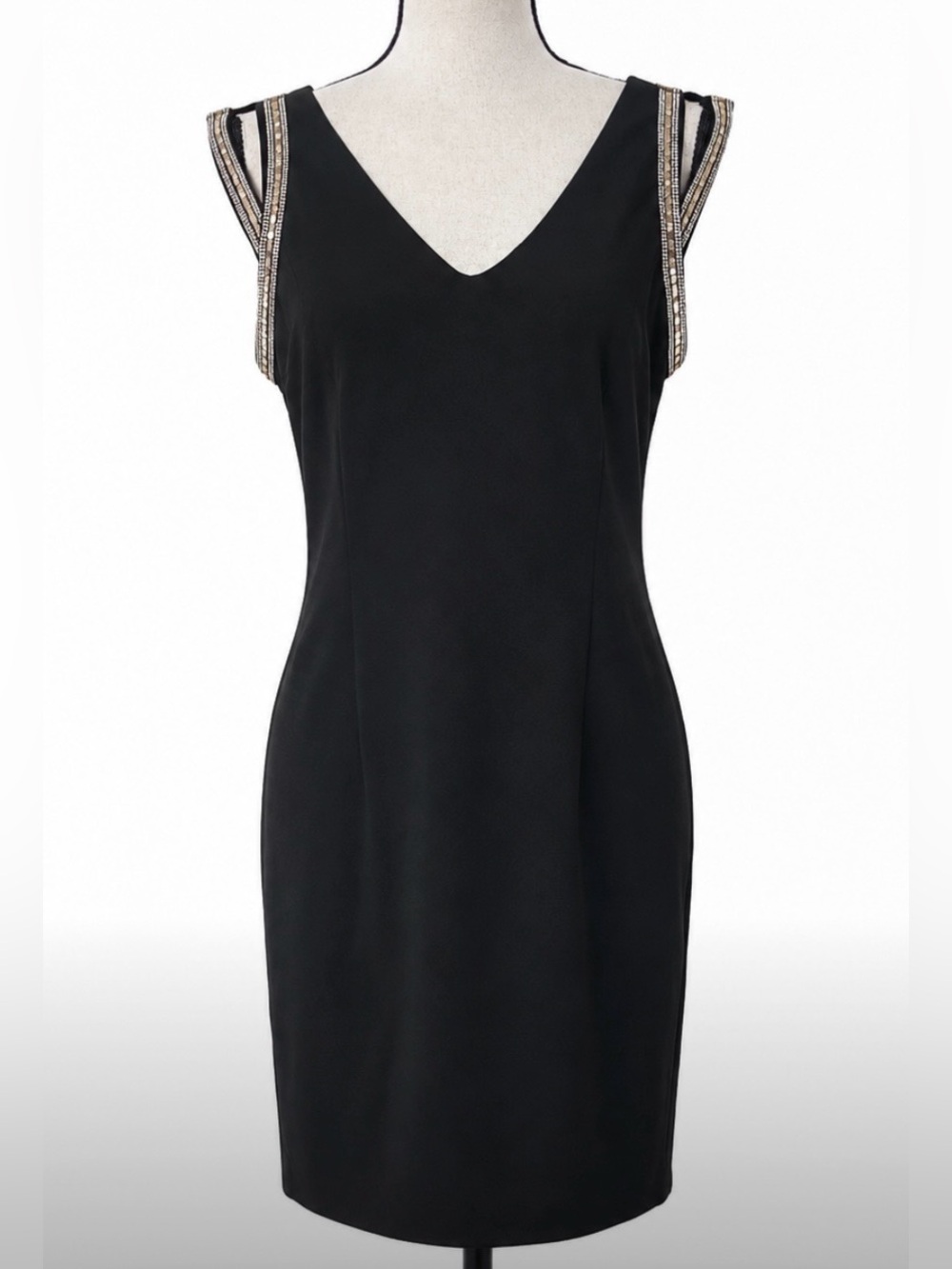 Chic Old Money Black Sleeveless Embellished Sheath Dress M Cocktail V-Neck LBD